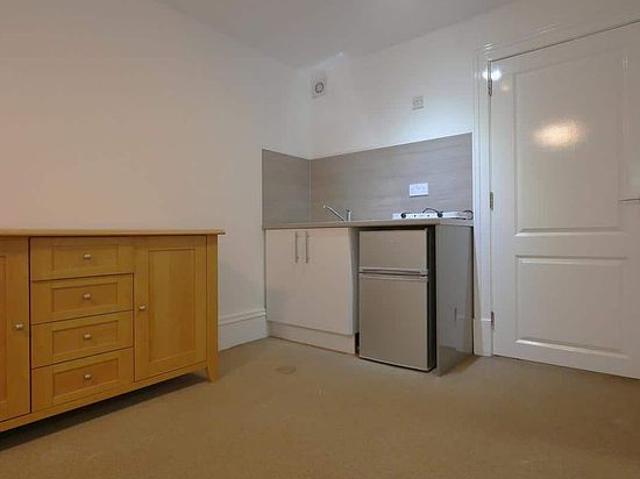Apartment for rent in Hillhead, Scotland