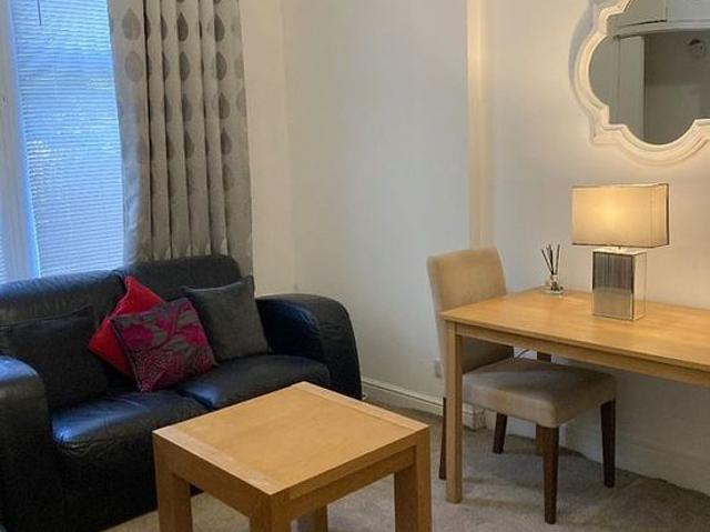 Apartment for rent in Haghill, Scotland