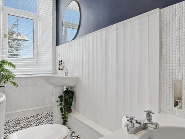 Apartment for rent in Shawmoss, Glasgow