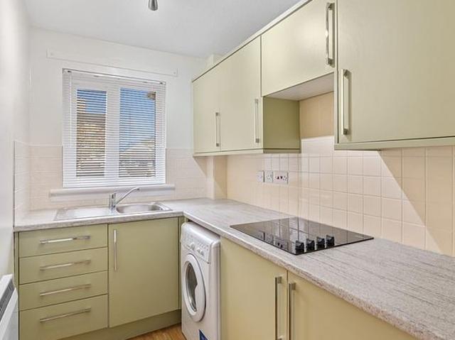 Apartment for rent in Halfwayhouse, Glasgow