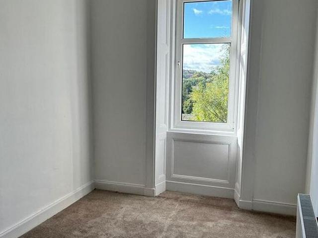 Apartment for rent in Summerston, Scotland
