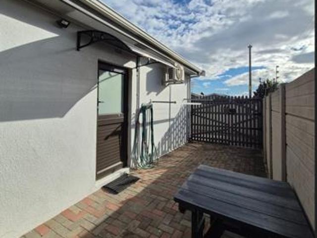 Flat for rent in Cape Town, Western Cape