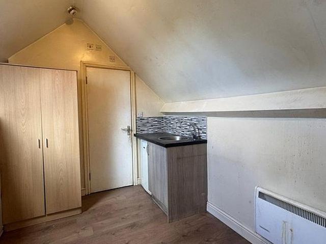 Apartment for rent in London Borough of Ealing, Perivale