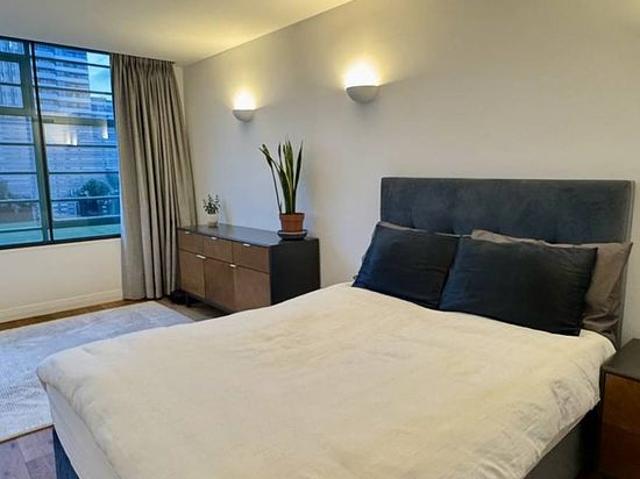 Apartment for rent in London Borough of Ealing, Greenford