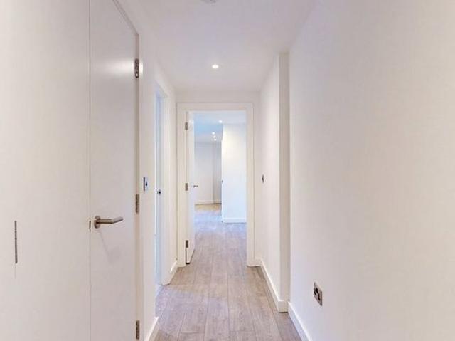 Apartment for rent in Greenhill, Greater London