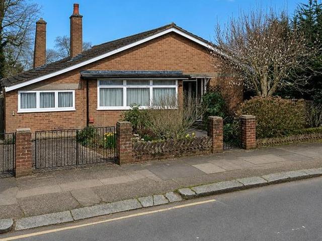 Apartment for rent in South Harrow, Greater London