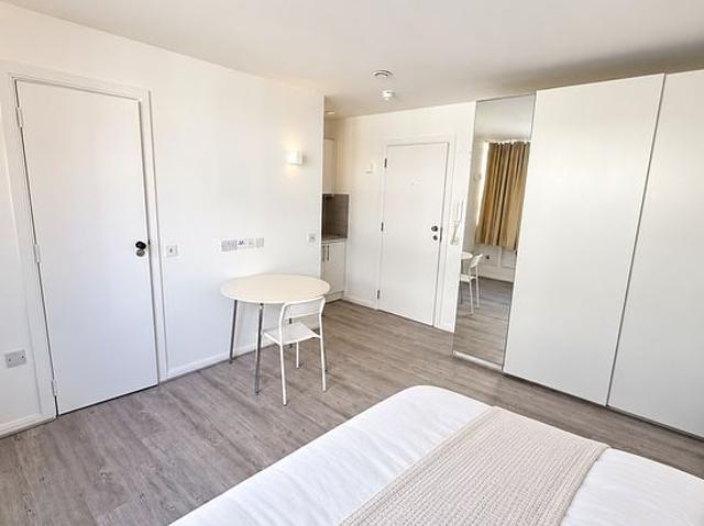 Apartment for rent in London Borough of Harrow, Greater London