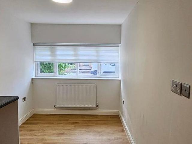 Apartment for rent in Wealdstone, Greater London