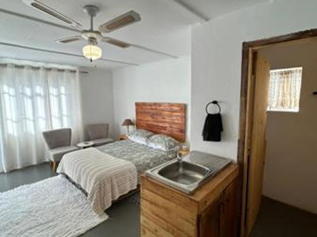 Flat for rent in North West