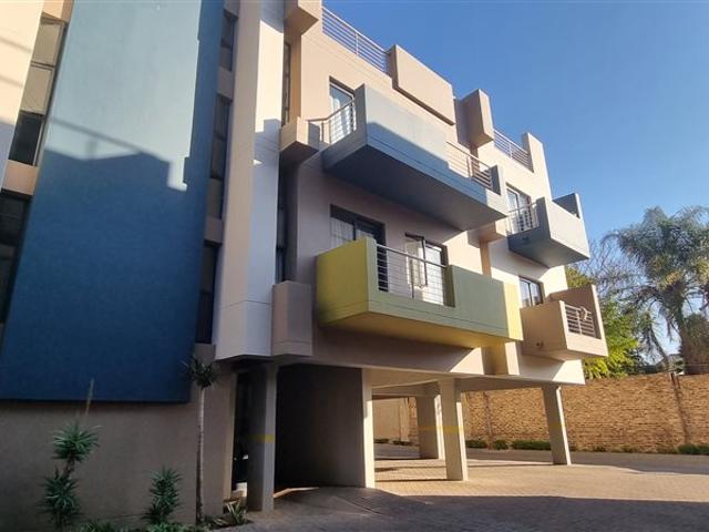 Flat for sale in Waterkloof, Gauteng