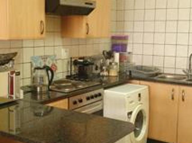 Flat for rent in Waterkloof, Gauteng