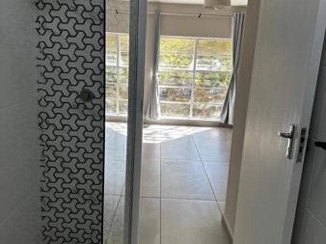 Flat for rent in Waterkloof, Gauteng