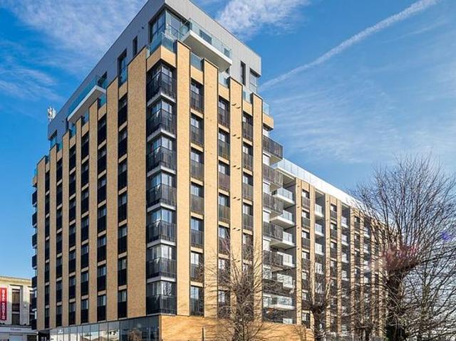Apartment for rent in Little Heath, Goodmayes