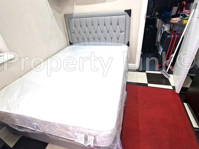 Apartment for rent in Gants Hill, Greater London