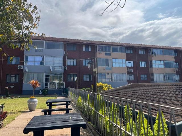 Flat for sale in Seaview, Kwazulu-natal