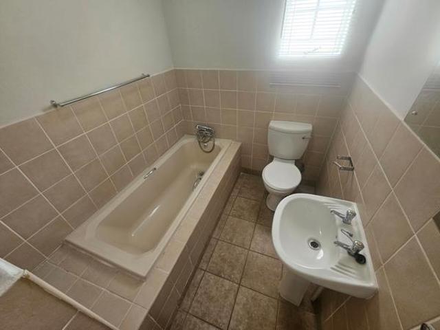 Flat for sale in Dr Kenneth Kaunda, North West