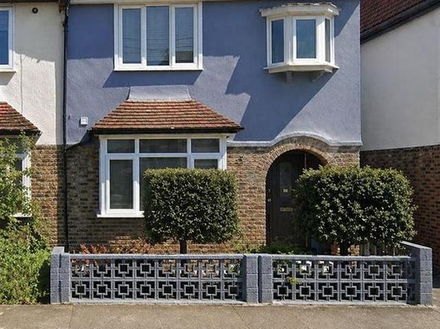 Apartment for rent in Norbiton, Greater London