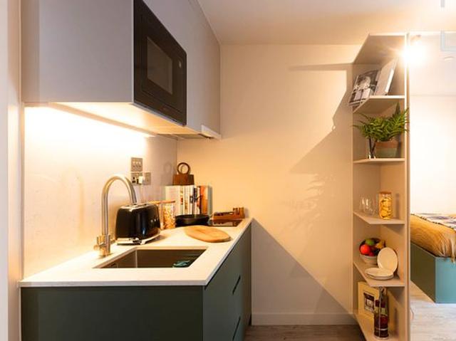Apartment for rent in Norbiton, Greater London
