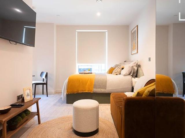 Apartment for rent in Norbiton, Greater London