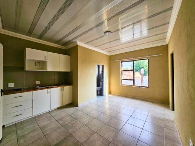 Flat for rent in Ekurhuleni, Gauteng