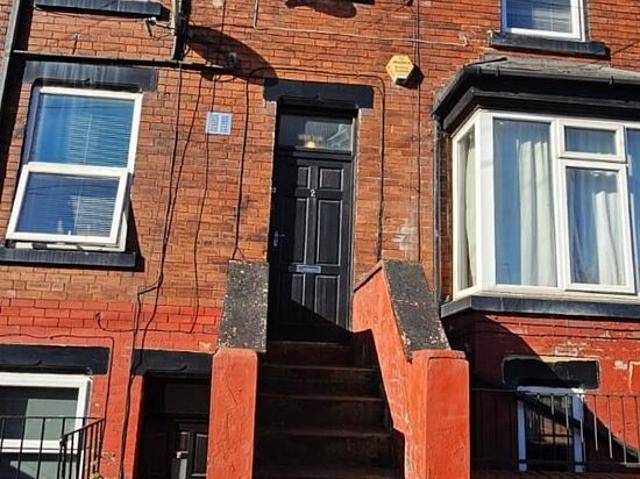 Apartment for rent in Armley, West Yorkshire