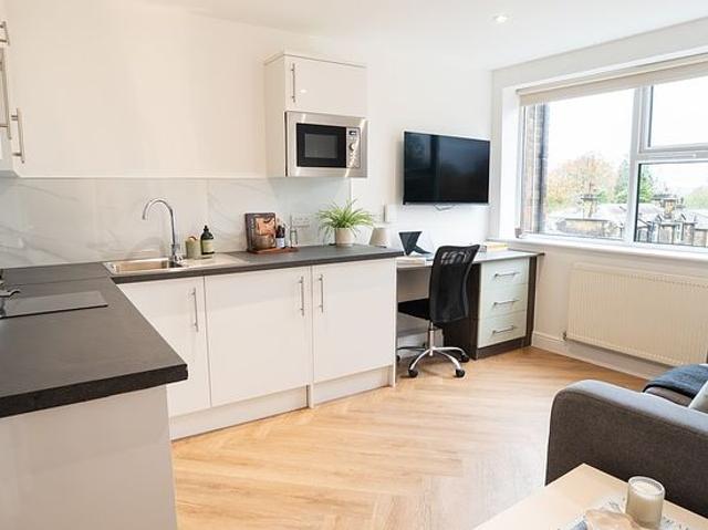Apartment for rent in Hyde Park, West Yorkshire