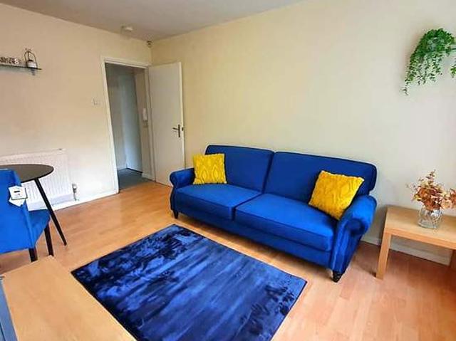 Apartment for rent in Hyde Park, West Yorkshire