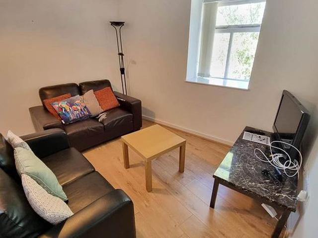 Apartment for rent in Kirkstall, West Yorkshire