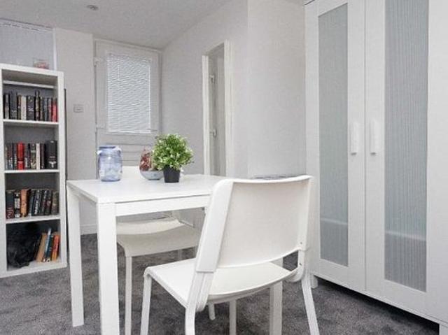 Apartment for rent in Cavalier Hill, Leeds