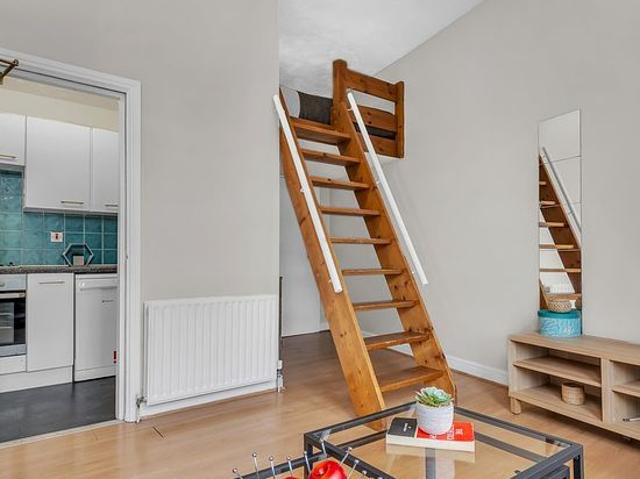 Apartment for rent in Hyde Park, West Yorkshire