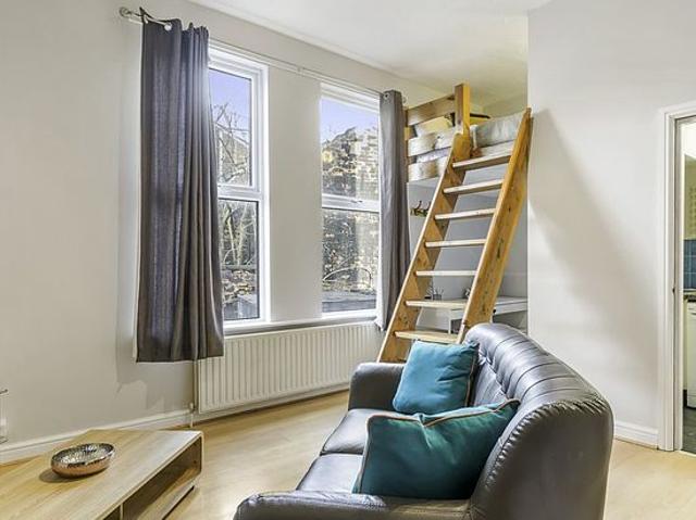 Apartment for rent in Hyde Park, West Yorkshire