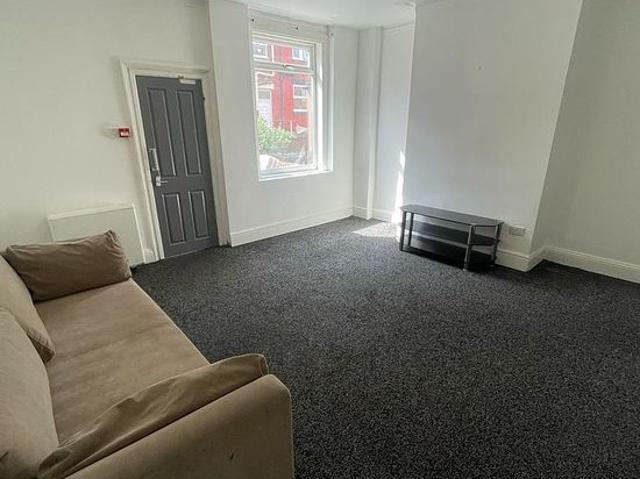 Apartment for rent in Beeston Hill, Leeds