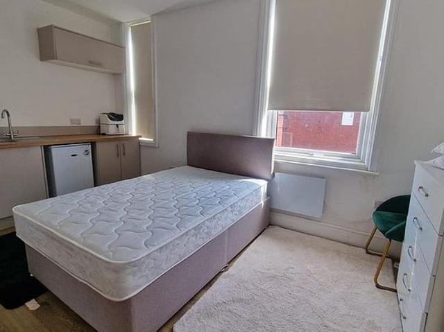 Apartment for rent in Beeston Hill, Leeds