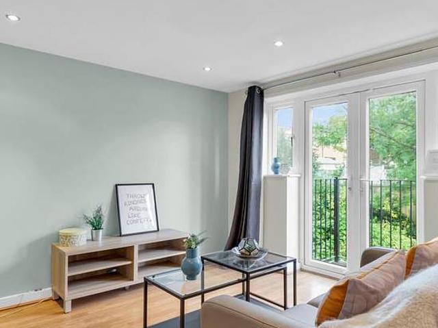 Apartment for rent in Hyde Park, West Yorkshire