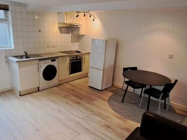 Apartment for rent in Hyde Park, West Yorkshire