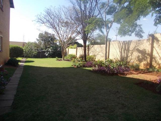Flat for rent in Vosloorus, Gauteng