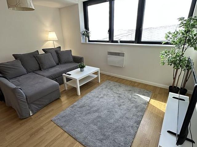Apartment for rent in Waterfront, Calderstones