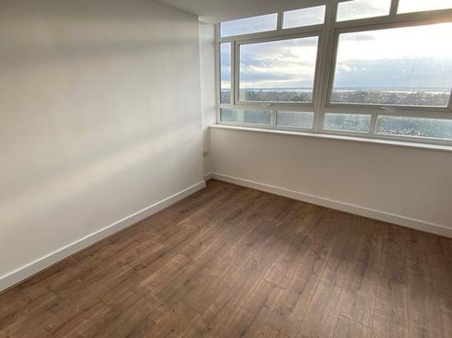 Apartment for rent in Calderstones