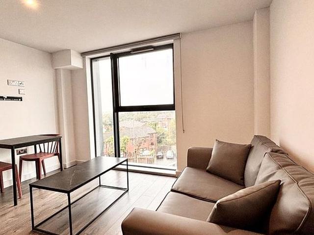 Apartment for rent in Calderstones