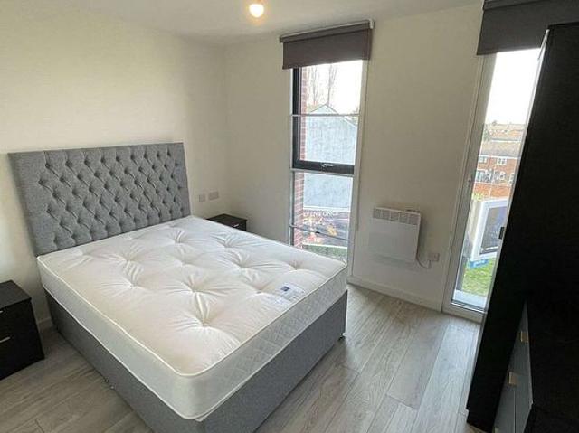 Apartment for rent in Kensington, Calderstones