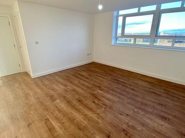 Apartment for rent in Calderstones