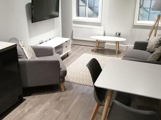 Apartment for rent in Calderstones
