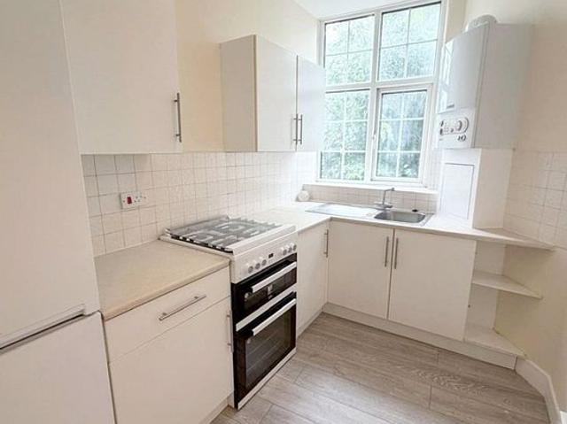 Apartment for rent in Mill Hill, Greater London