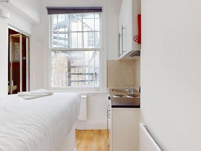 Apartment for rent in Paddington, Greater London