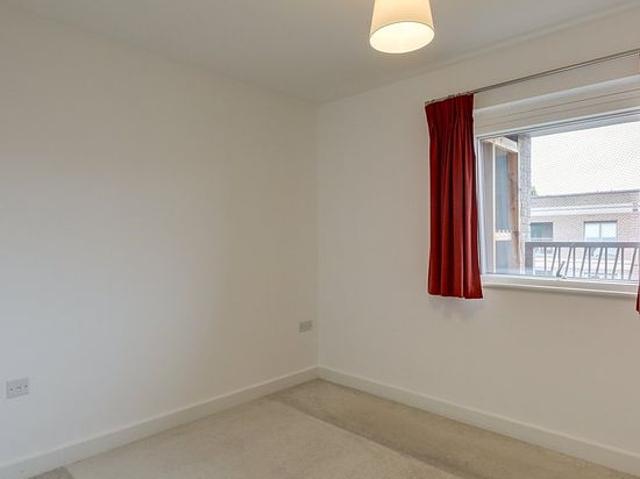 Apartment for rent in London Borough of Lewisham, Ladywell