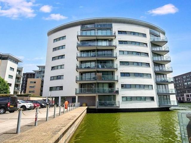 Apartment for rent in London Borough of Newham, Greater London