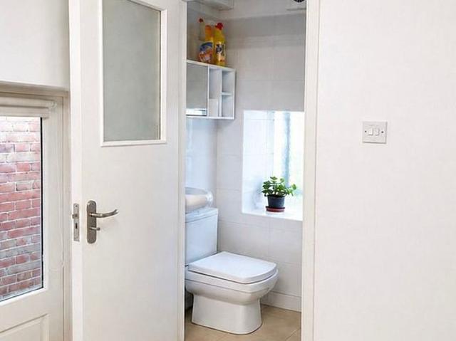 Apartment for rent in Whetstone, Oakleigh Park