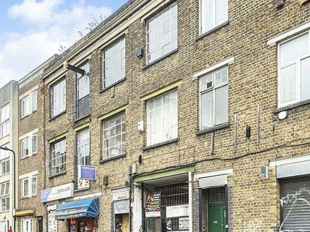 Apartment for rent in Shacklewell, Greater London
