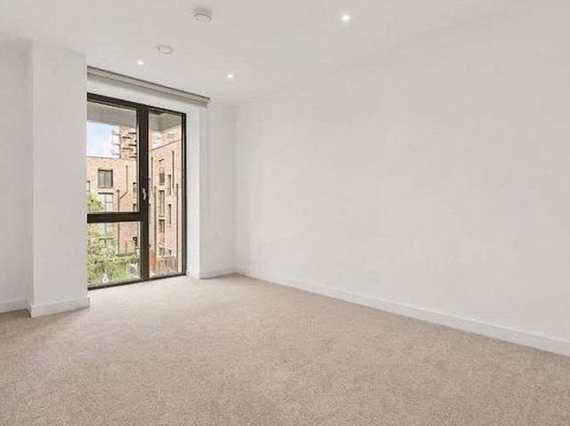 Apartment for rent in Silvertown, Greater London