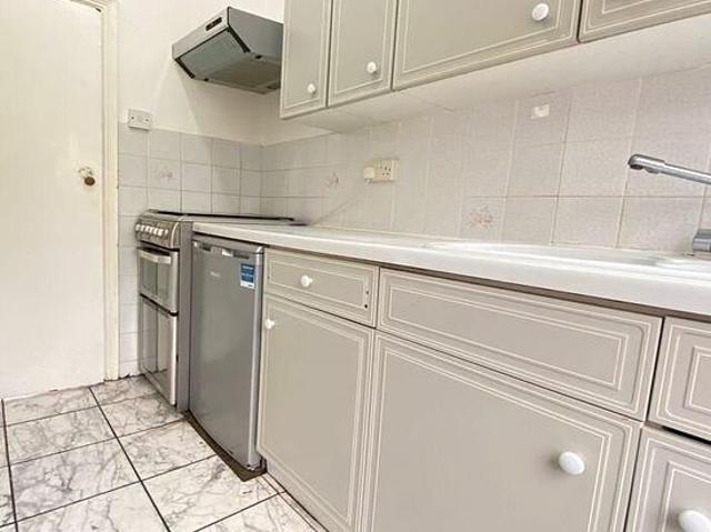 Apartment for rent in Southgate, Oakwood